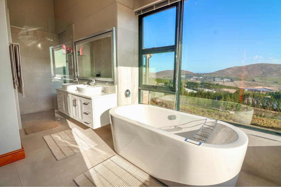 3 Bedroom Property for Sale in Hemel and Aarde Western Cape
